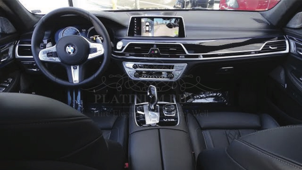 BMW-750i-Interior-01