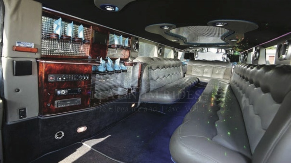 Lincoln-MKT-Limo-Interior-01