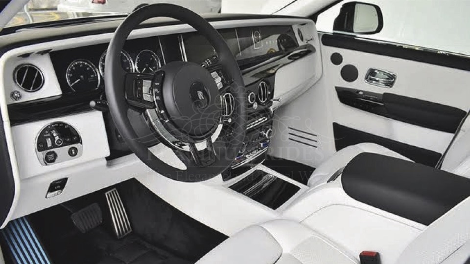 Rolls-Royce-Phantom-Interior-01