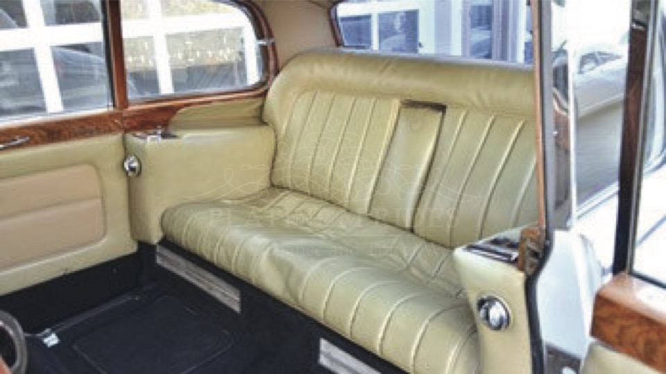 Rolls-Royce-Vintage-Interior-02